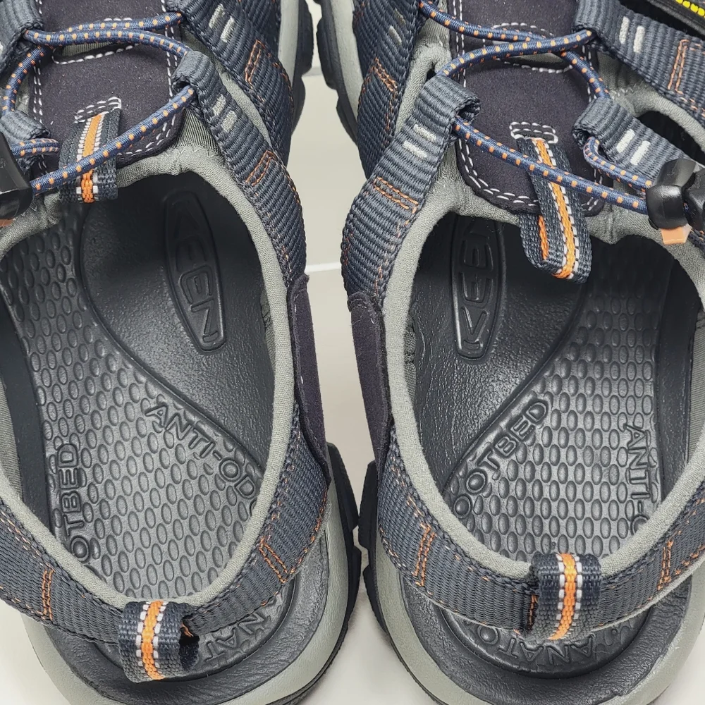 Keen Newport H2 Mens Size 10 Sandals Gray Water Shoes Hiking Slip On 1001931 - Picture 9 of 9
